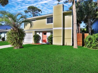 246 Magnolia St, Atlantic Beach, FL 32233