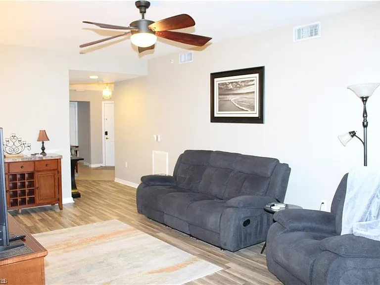 1400 Tiffany Ln #2406 — Photo 7