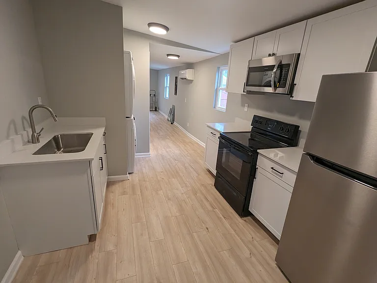 2315 Main St #2 — Photo 7