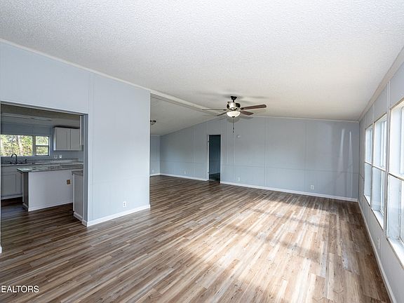 3rd image of 144 Snowbird Ln