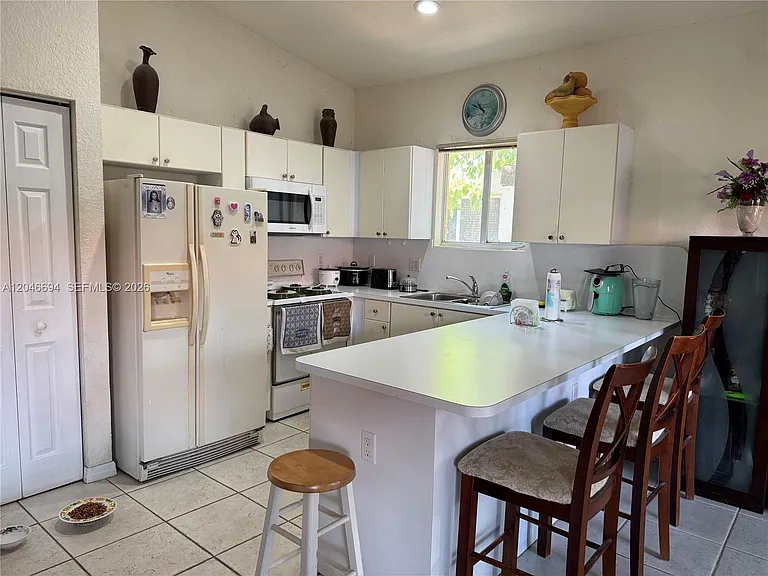 20808 SW 86th Ct — Photo 6