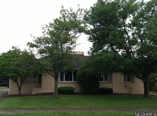 13-15 S Cleveland Ave, Niles, OH 44446