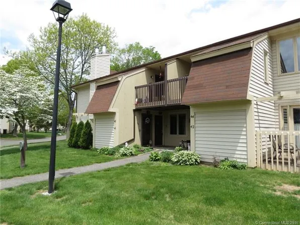 46 Little Oak Ln, Rocky Hill, CT 06067