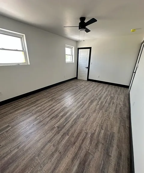 909 Ross Ave #2 — Photo 3