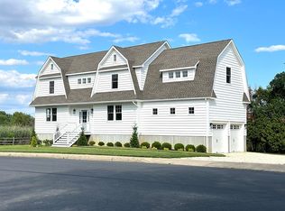 655 Main St, Belford, NJ 07718