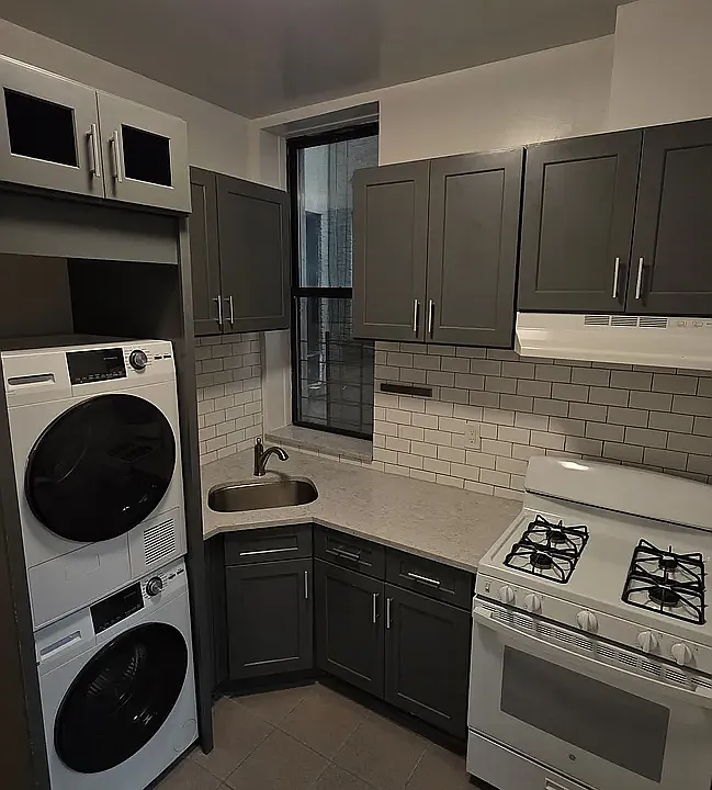 2267 1st Ave #2S