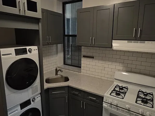 2267 1st Ave APT 2S, New York, NY 10035