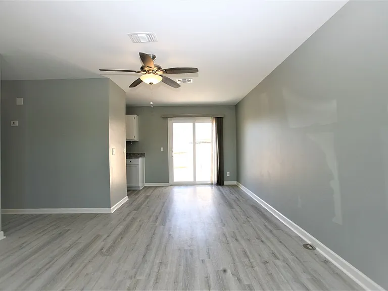 4014 Irwin St — Photo 7