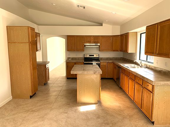 3rd image of 442 S Adanirom Judson Ave