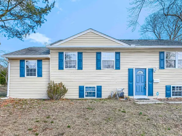 756 223rd St, Pasadena, MD 21122