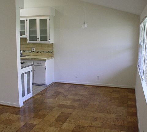 5th image of 629 Idaho Ave APT 9