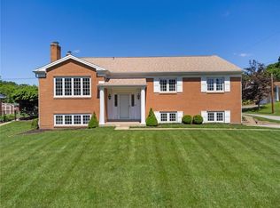 9659 Shirley Dr, Allison Park, PA 15101