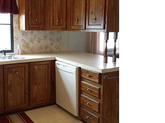 2nd image of 2 Harmony Ln