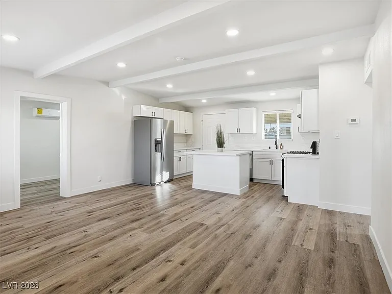 608 Stanford St — Photo 3