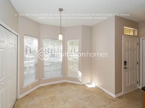 3rd image of 325 Pecan Grove Dr