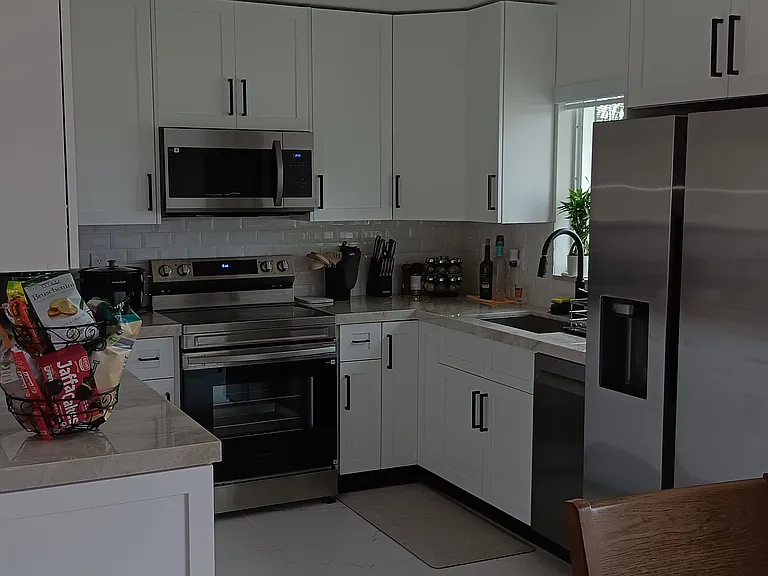 715 Monterey Ave — Photo 4