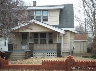 221 S Central Ave, Roxana, IL 62084