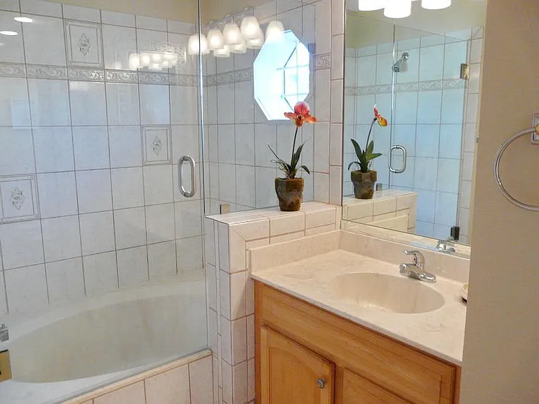 264 Castaways St — Photo 9