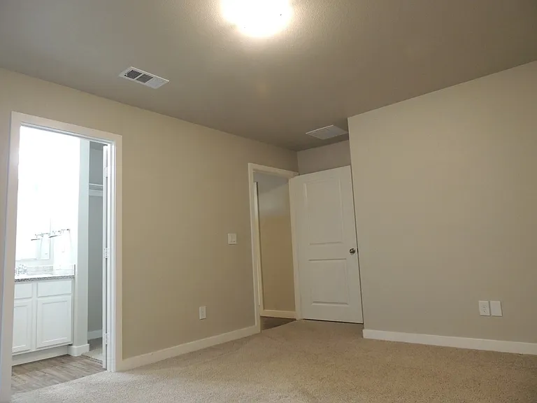 1200 Cajun St — Photo 8