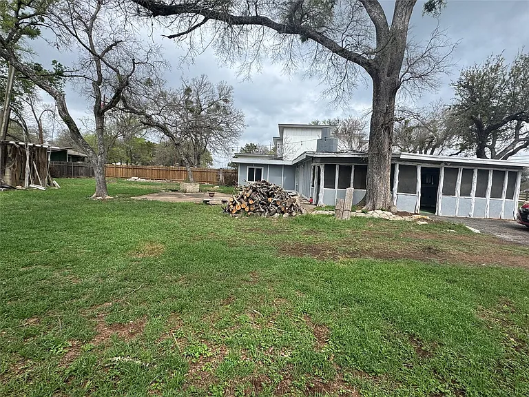 6304 Hudson Bend Rd — Photo 9
