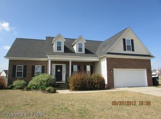 121 Wallflower Rd, Raeford, NC 28376