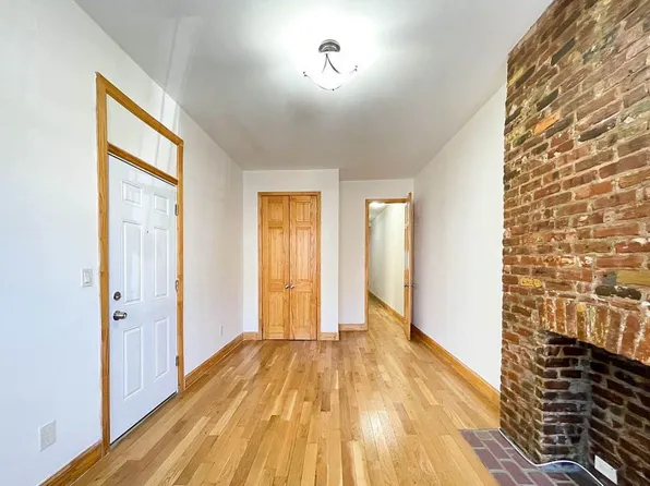 550 Bainbridge Street image 5 of 8