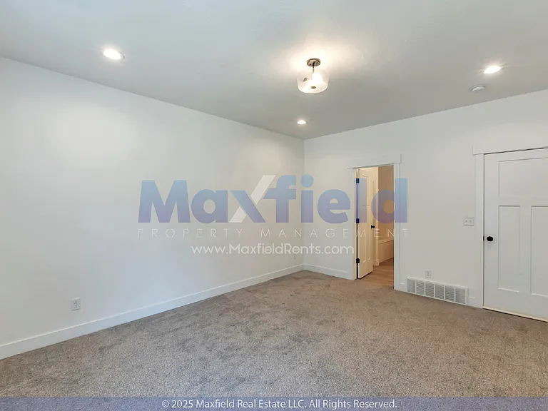 1451 N Sage Dr — Photo 4