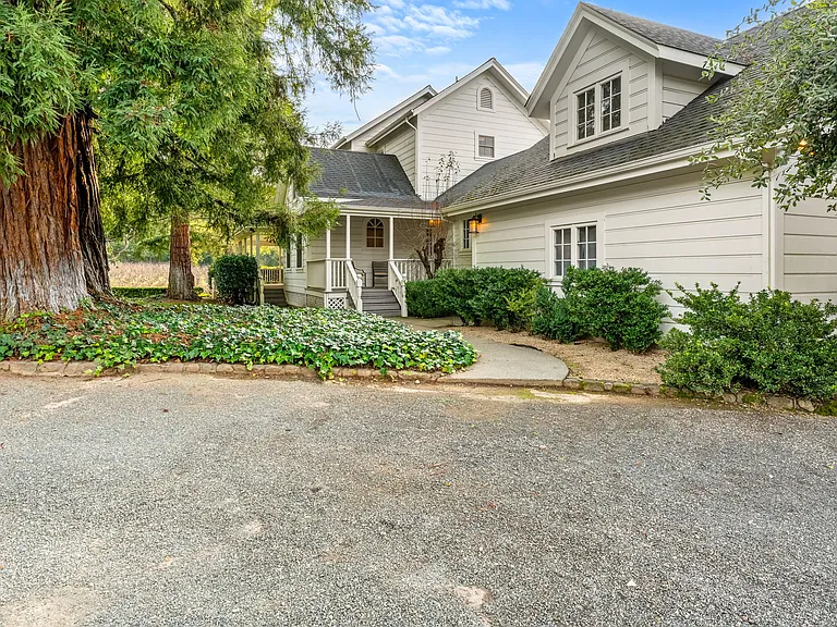 2850 Silverado Trl — Photo 11
