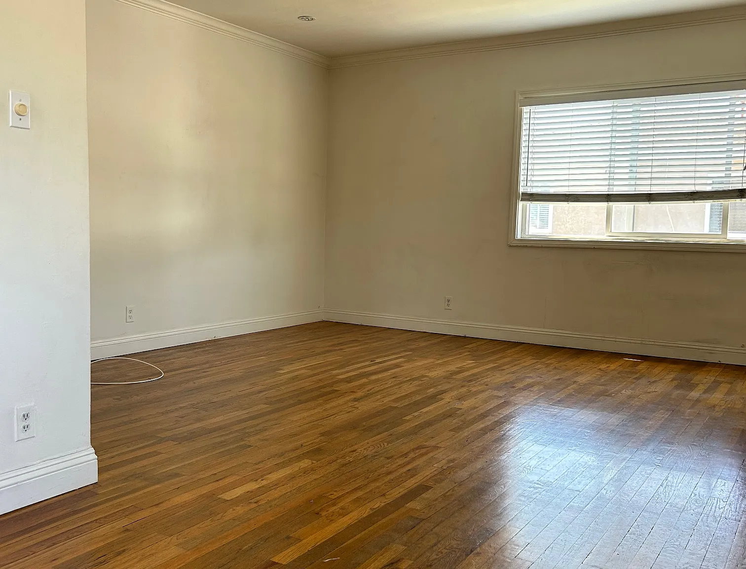 2 bed, 800 sqft, $1,975 — Photo 3