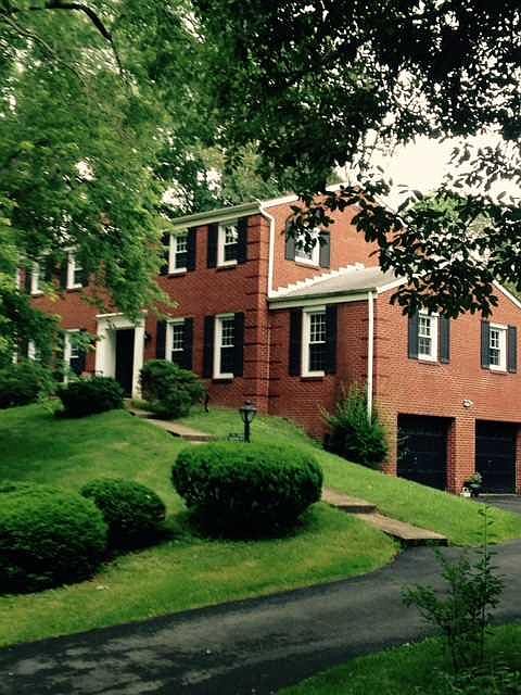 1st image of 102 Woodshire Dr