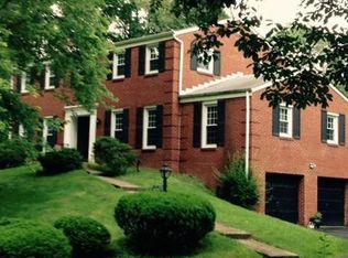 102 Woodshire Dr, Pittsburgh, PA