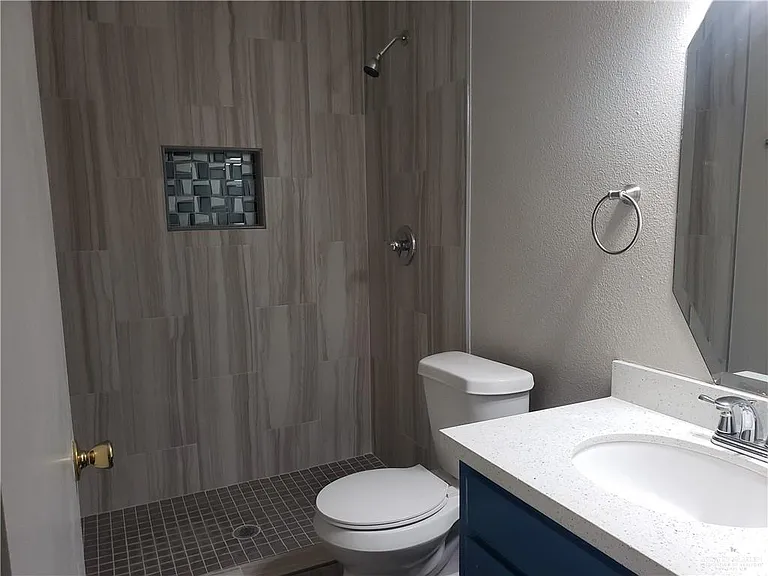 1101 El Recreo Cir — Photo 3