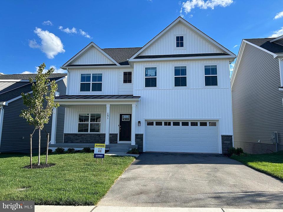 1st image of 131 Wappinger Ter