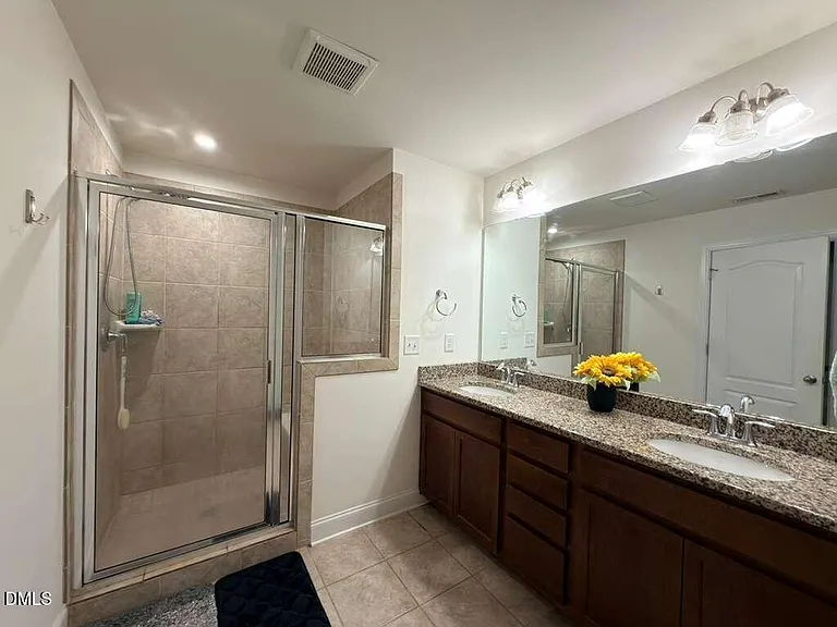 735 Lampwick Ln — Photo 21