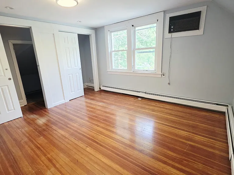 569 W 7th Ave #1A — Photo 7