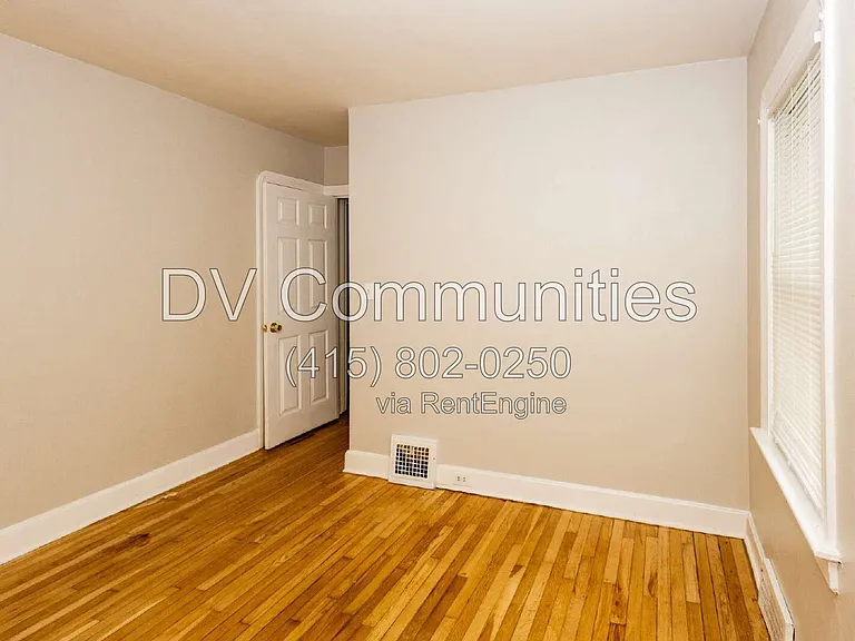 340 E 197th St — Photo 12