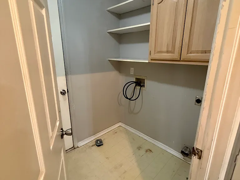 721 W 119th Pl S — Photo 3