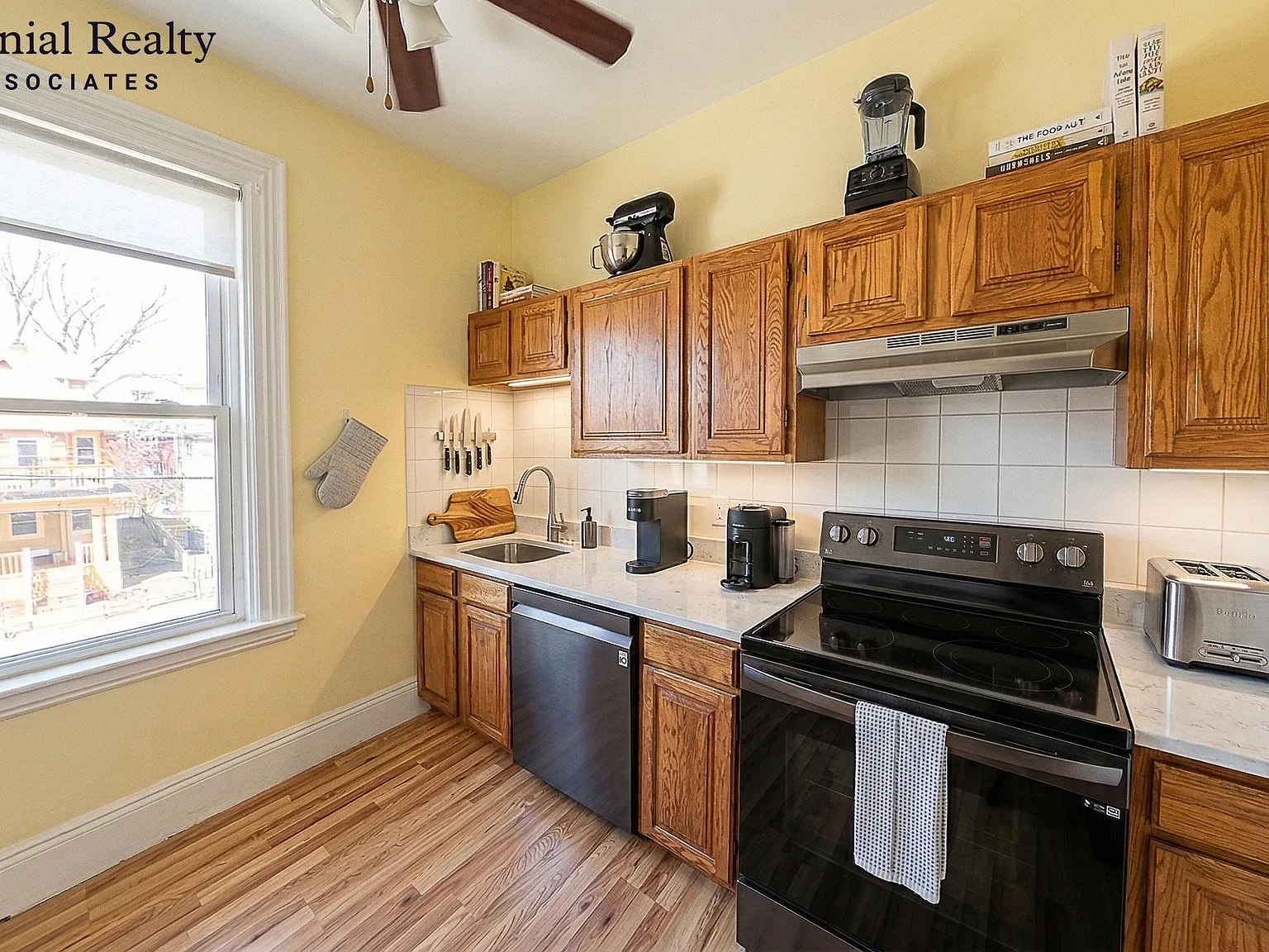 4 bed, 1200 sqft, $3,750 — Photo 4