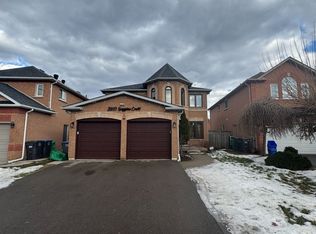 3910 Baggins Ct, Mississauga, ON L5N 7A2