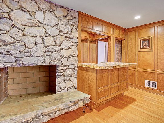 4th image of 517 N Arden Dr