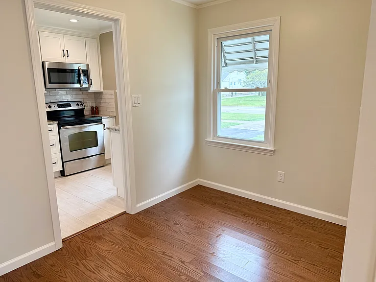 1214 Lander Rd — Photo 8