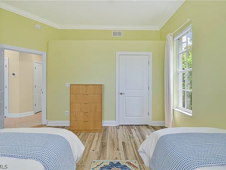 5000 Royal Shores Dr #101 — Photo 28