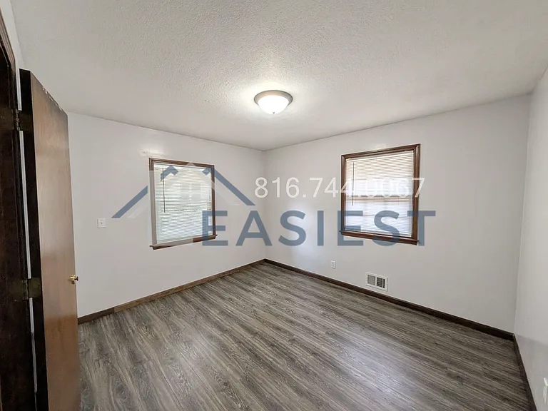808 NW 15th St — Photo 14