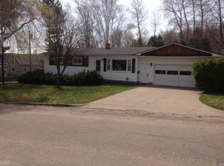 901 Wilson St, Marquette, MI 49855