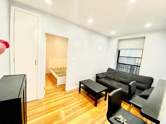 4th image of 31-12 42nd St #1CC