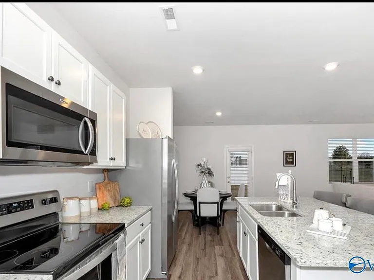 146 Maple Spring Trl — Photo 17
