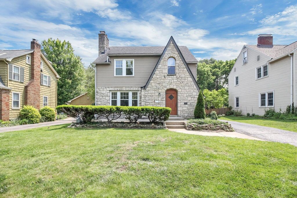 Real estate listing image
