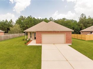 21347 Beau Chateau Blvd, Ponchatoula, LA 70454
