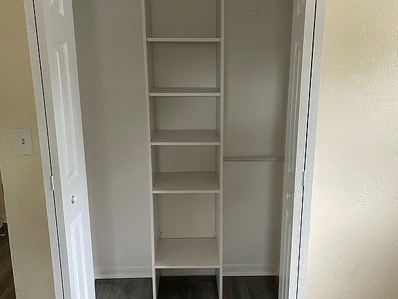 5th image of 4610 Sunnydale Ln N #4610