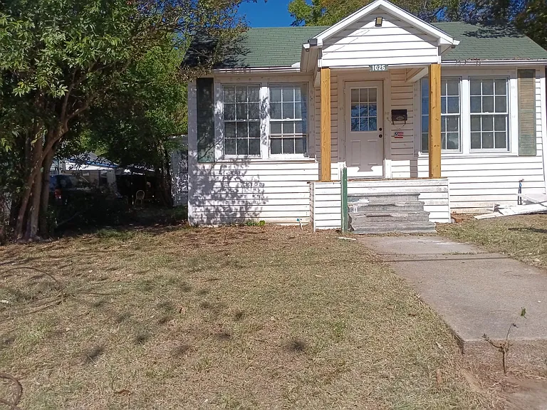 1025 Cedar St — Photo 5